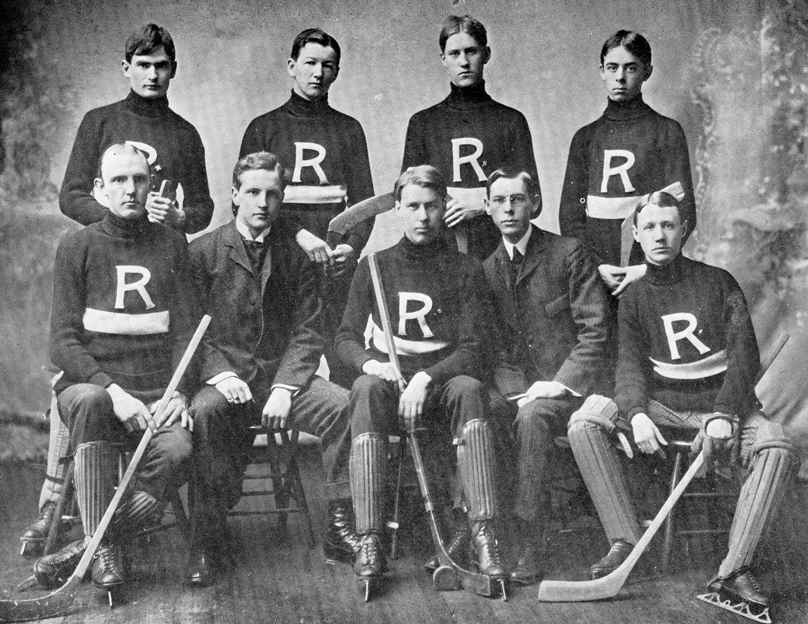RPI Men's Hockey Team in 1904